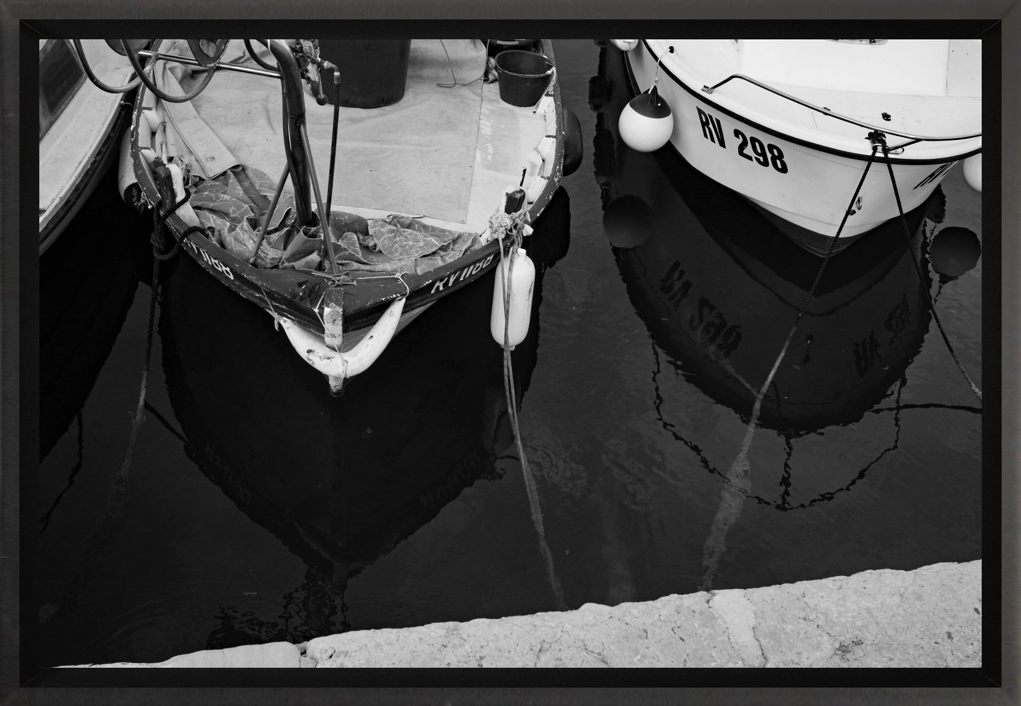 #Framed Canvas_12x8"_Black