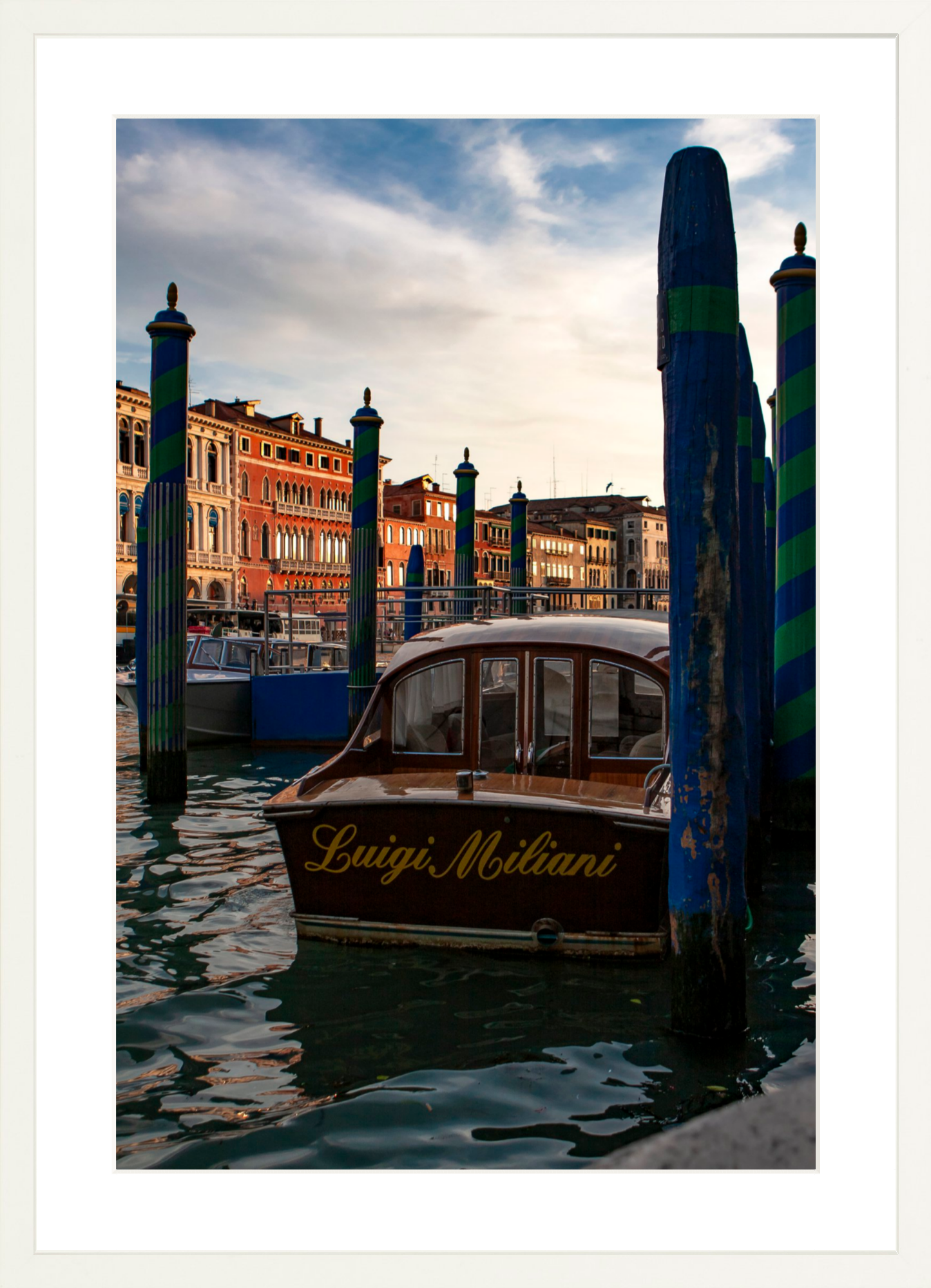 #Framed Print_16x24"_White