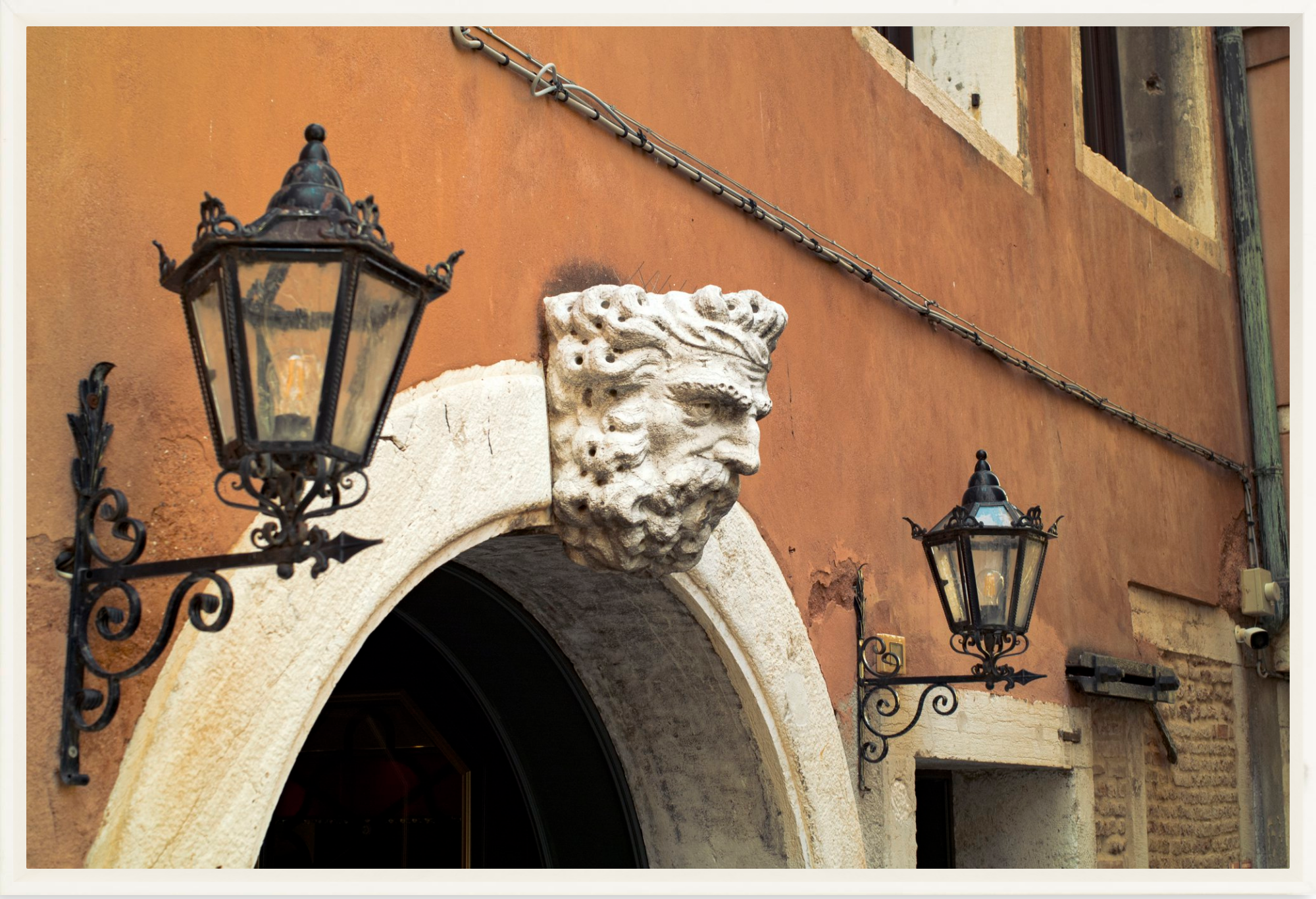 #Framed Canvas_24x16”_White