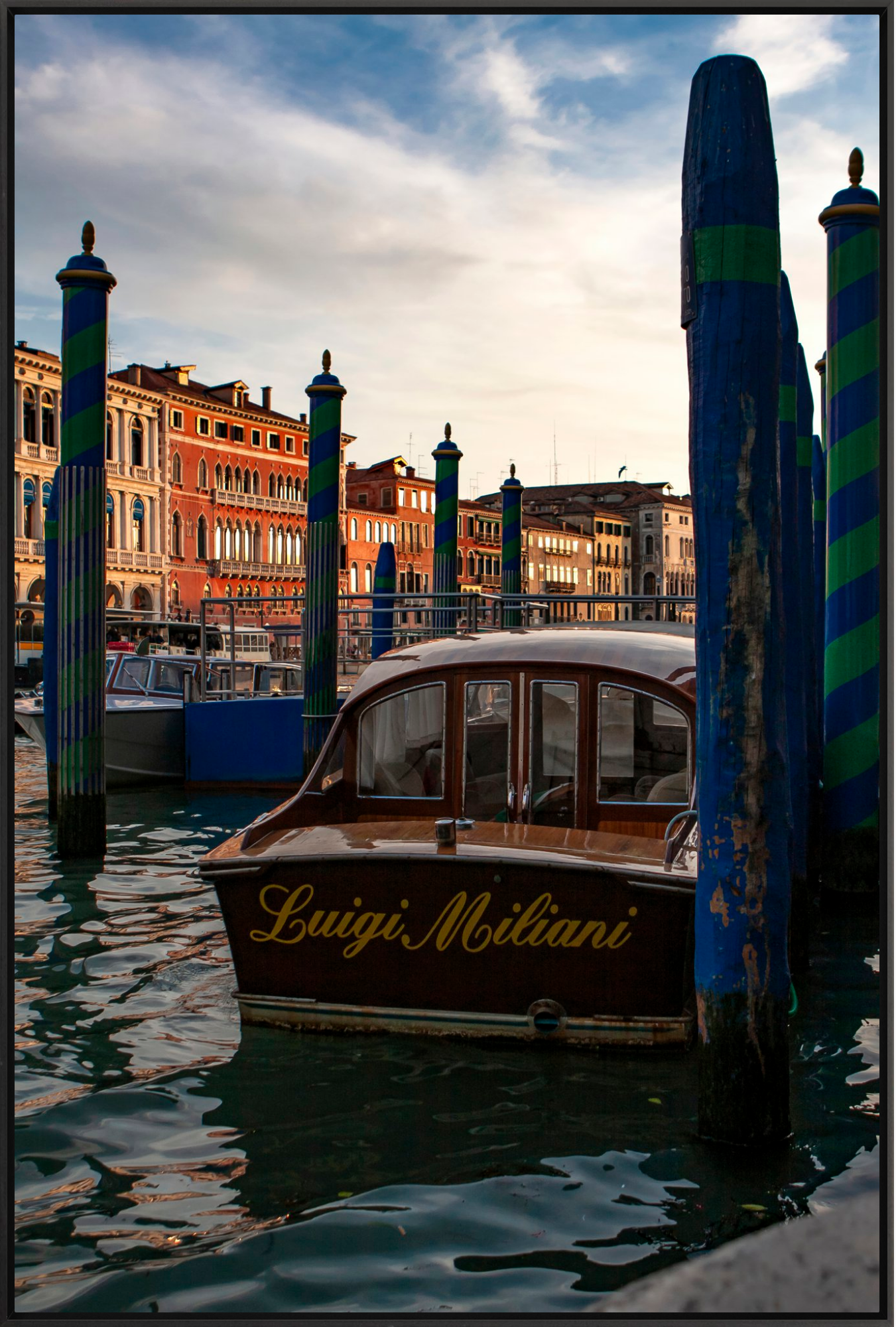 #Framed Canvas_30x45"_Black