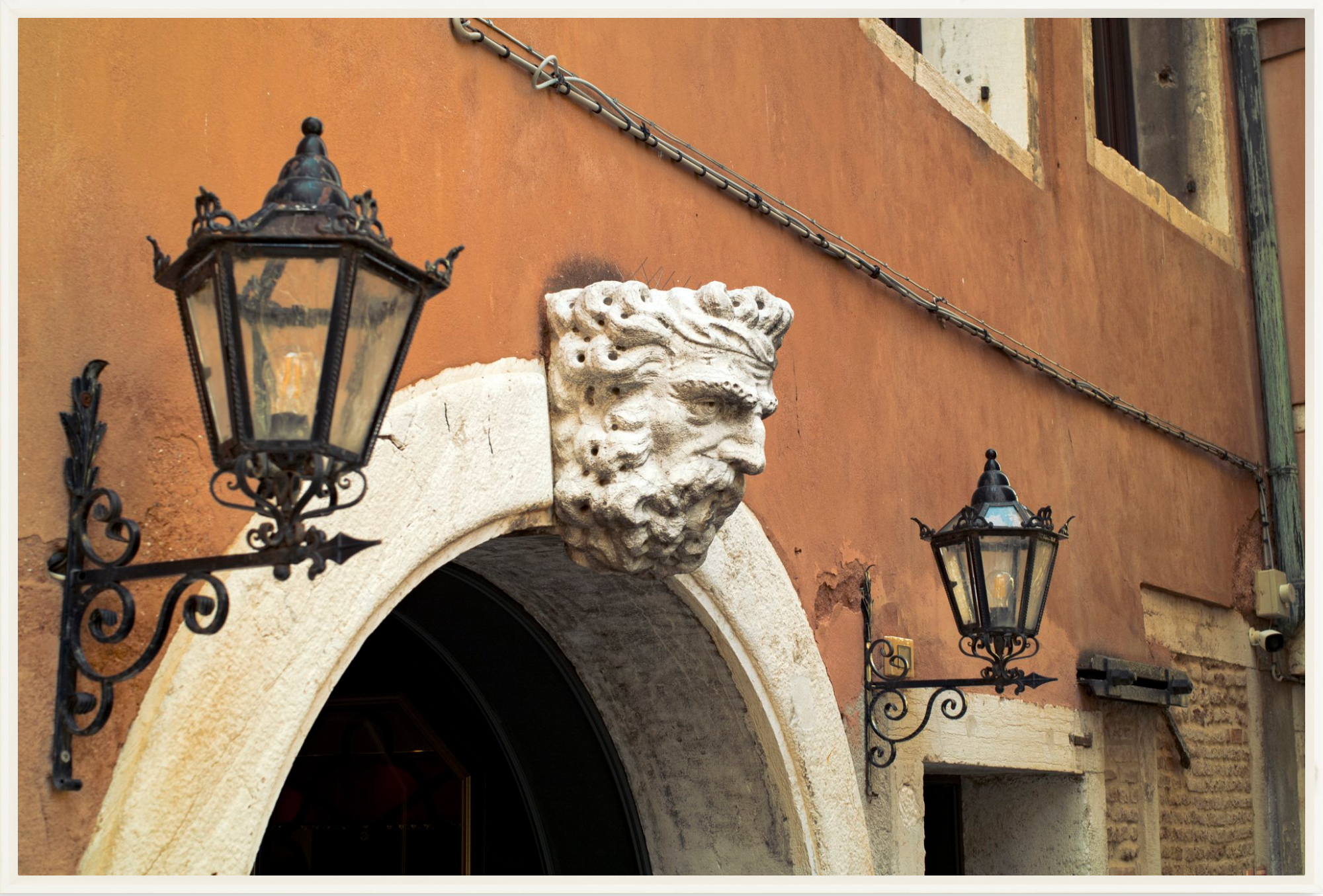 #Framed Canvas_36x24”_White