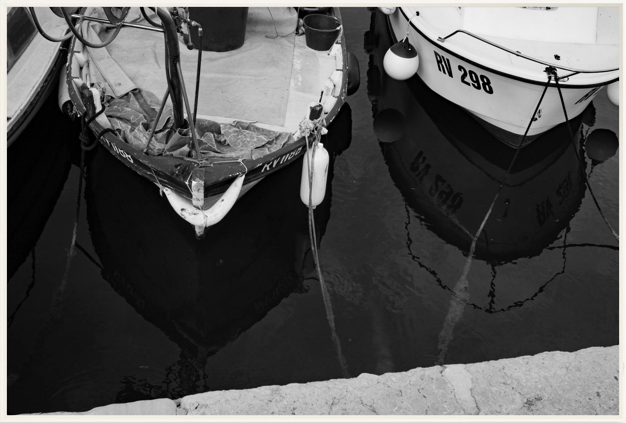 #Framed Canvas_60x40"_White