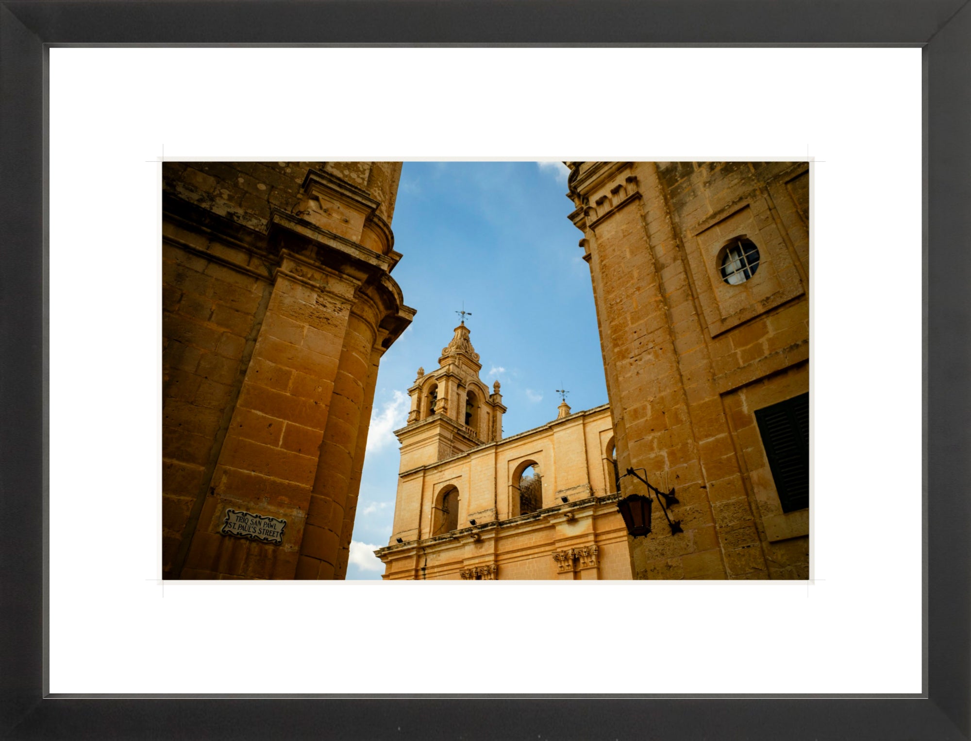 #Framed Print_12x8"_Black