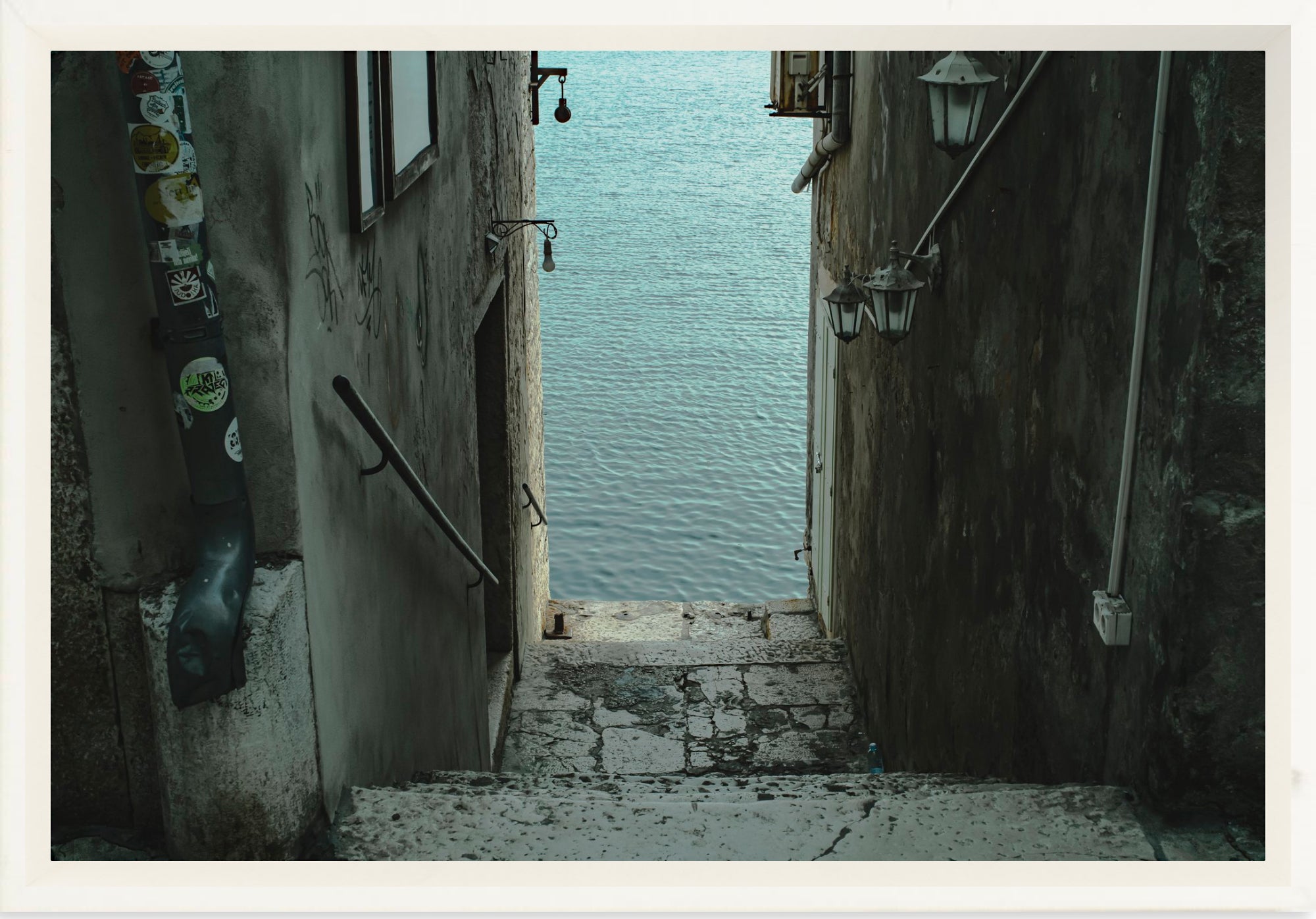 #Framed Canvas_12x8"_White