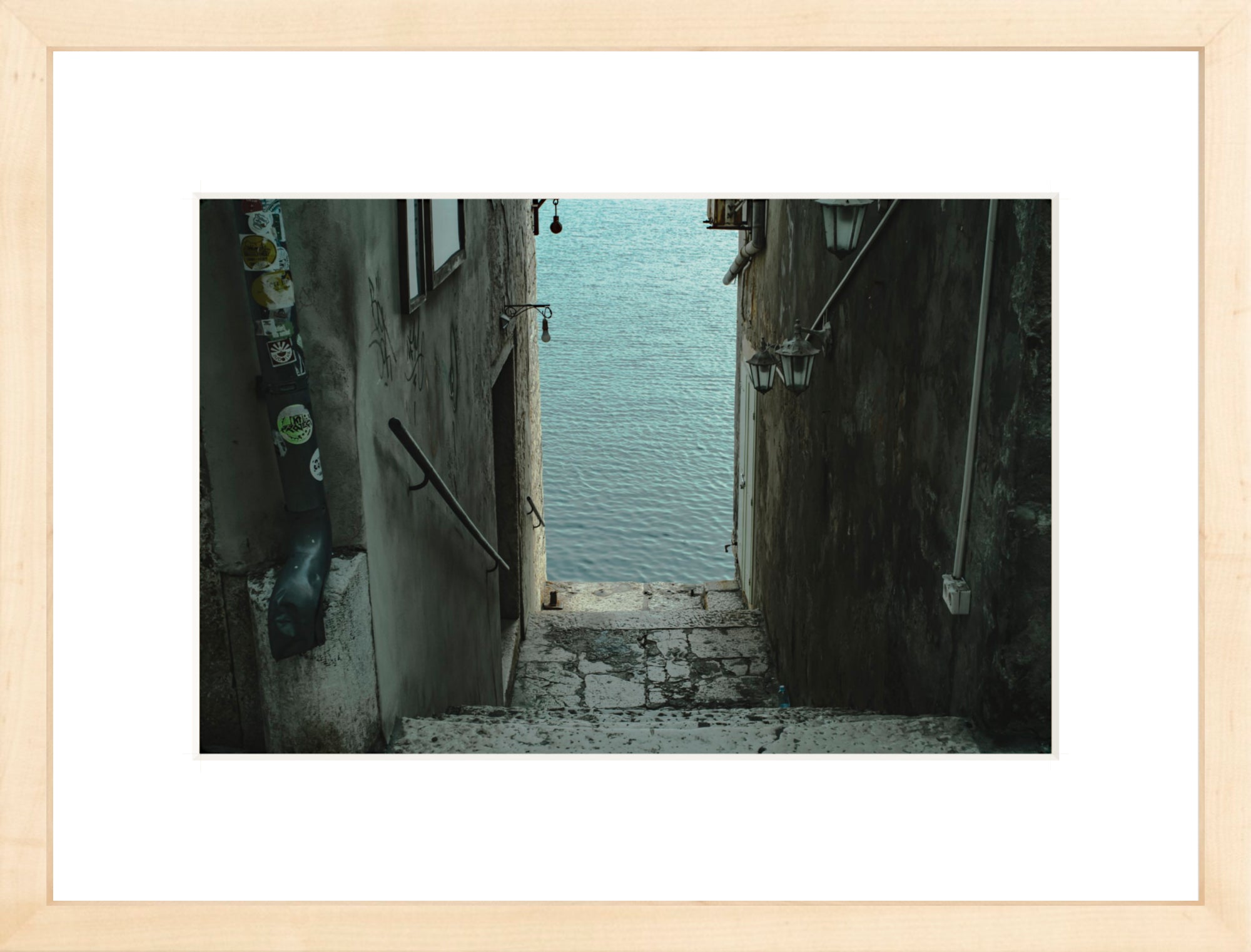 #Framed Print_12x8"_Natural