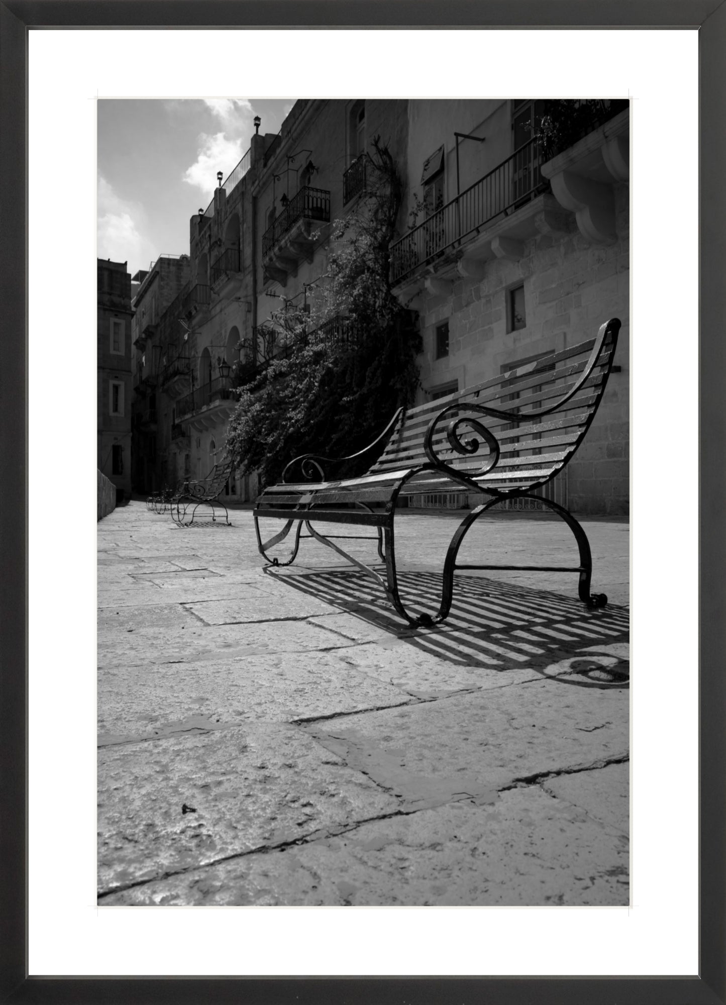 #Framed Print_16x24"_Black