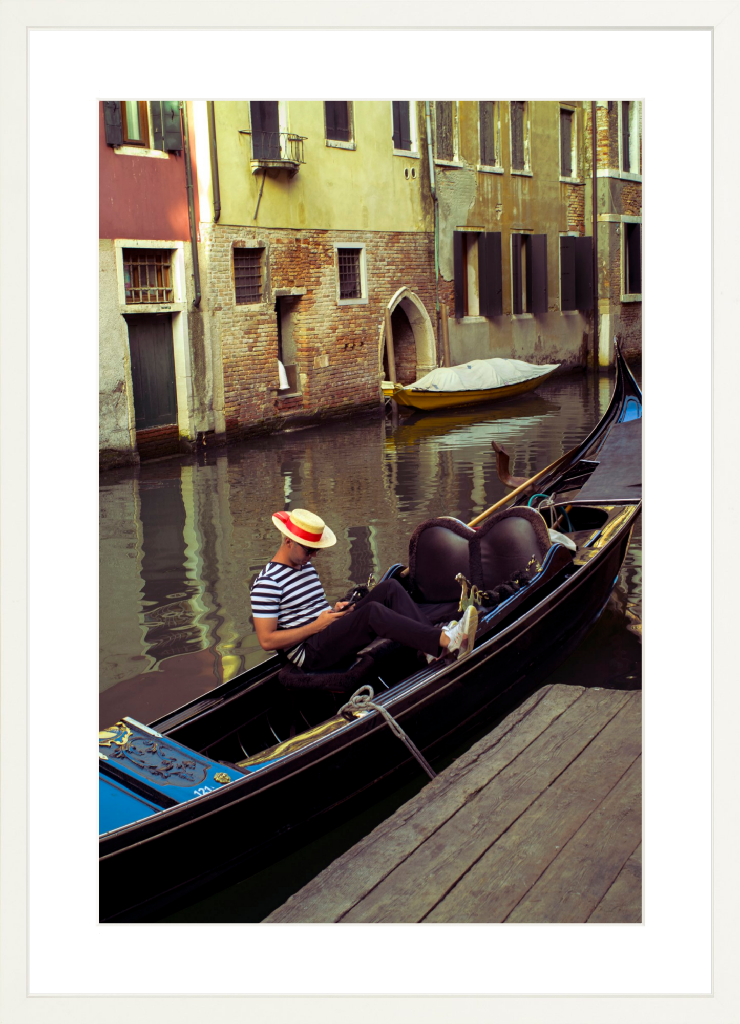 #Framed Print_16x24"_White