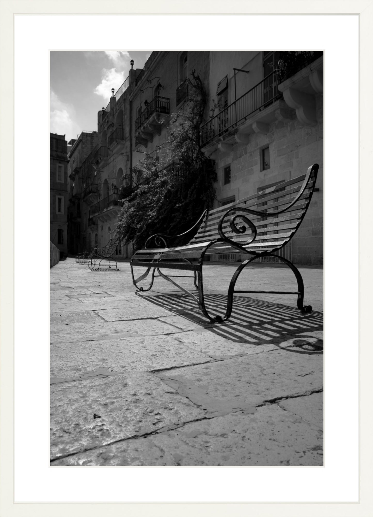 #Framed Print_16x24"_White