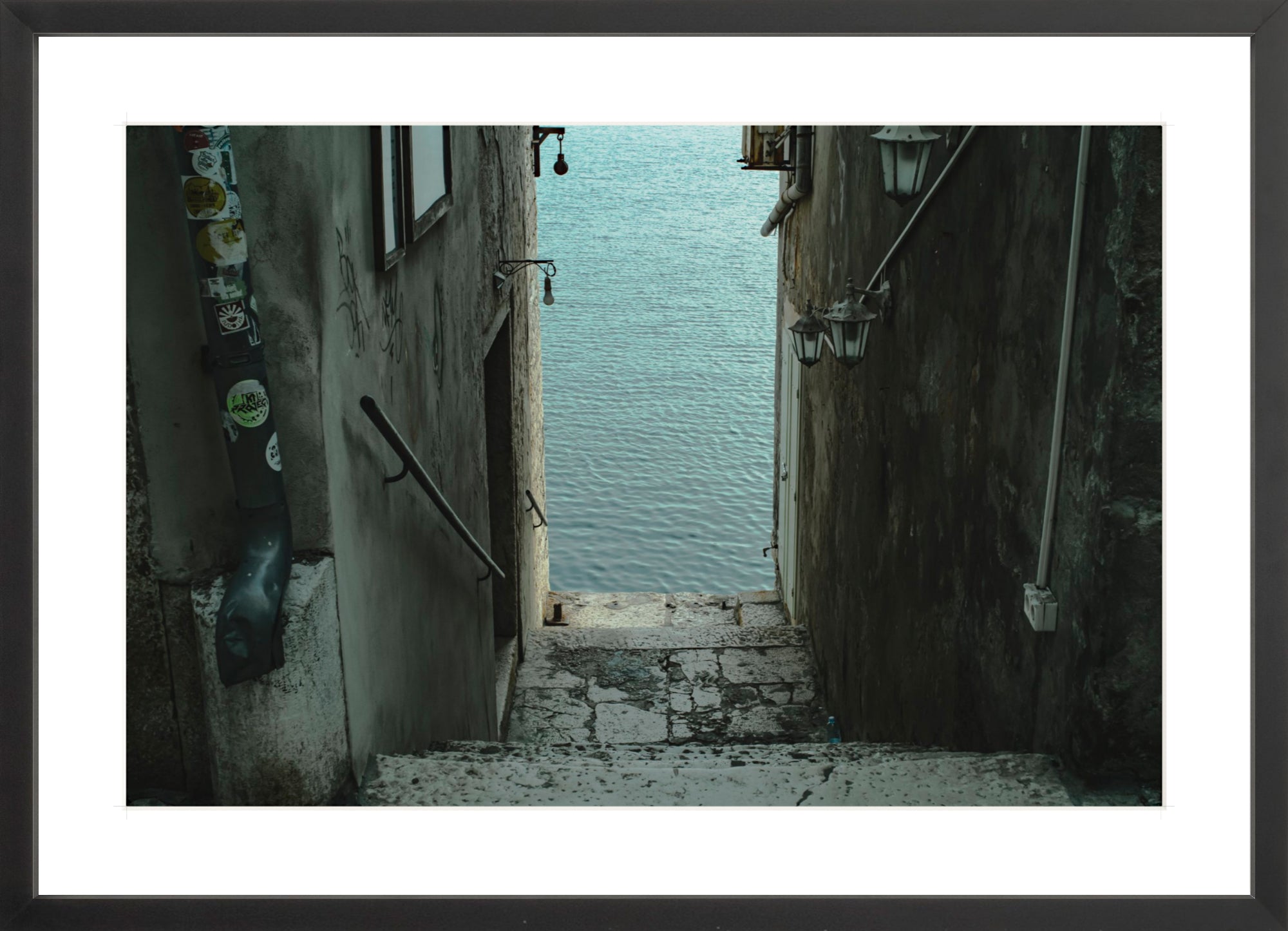 #Framed Print_24x16"_Black