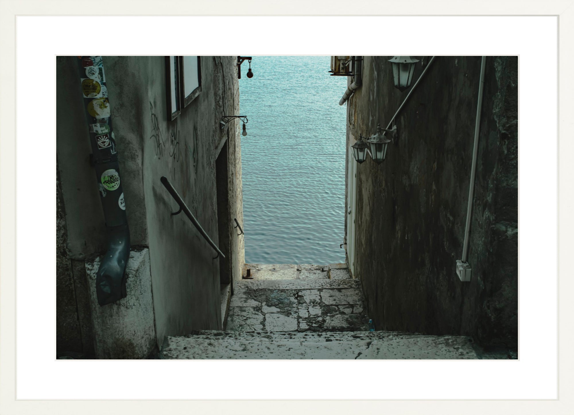 #Framed Print_24x16"_White