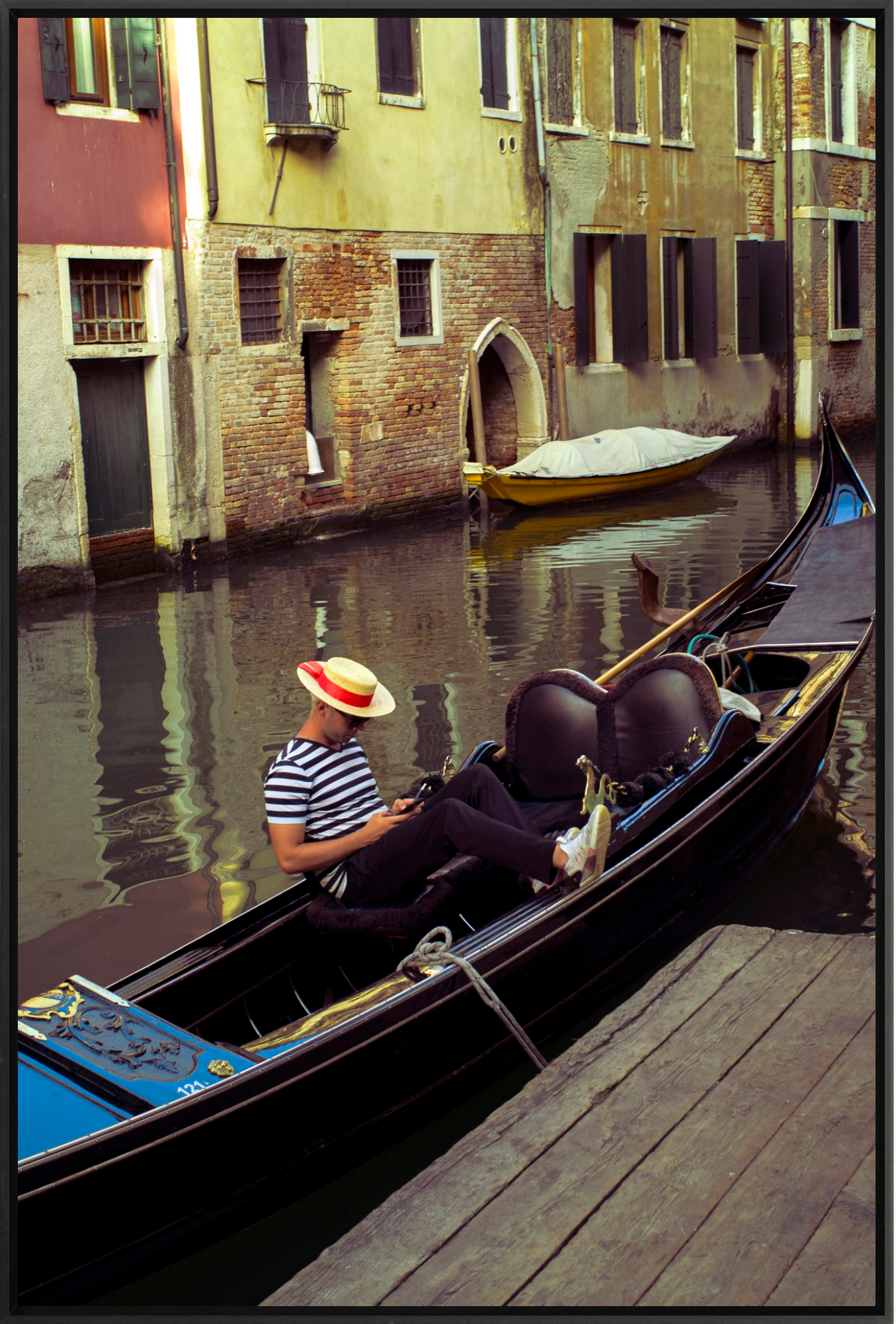 #Framed Canvas_24x36"_Black