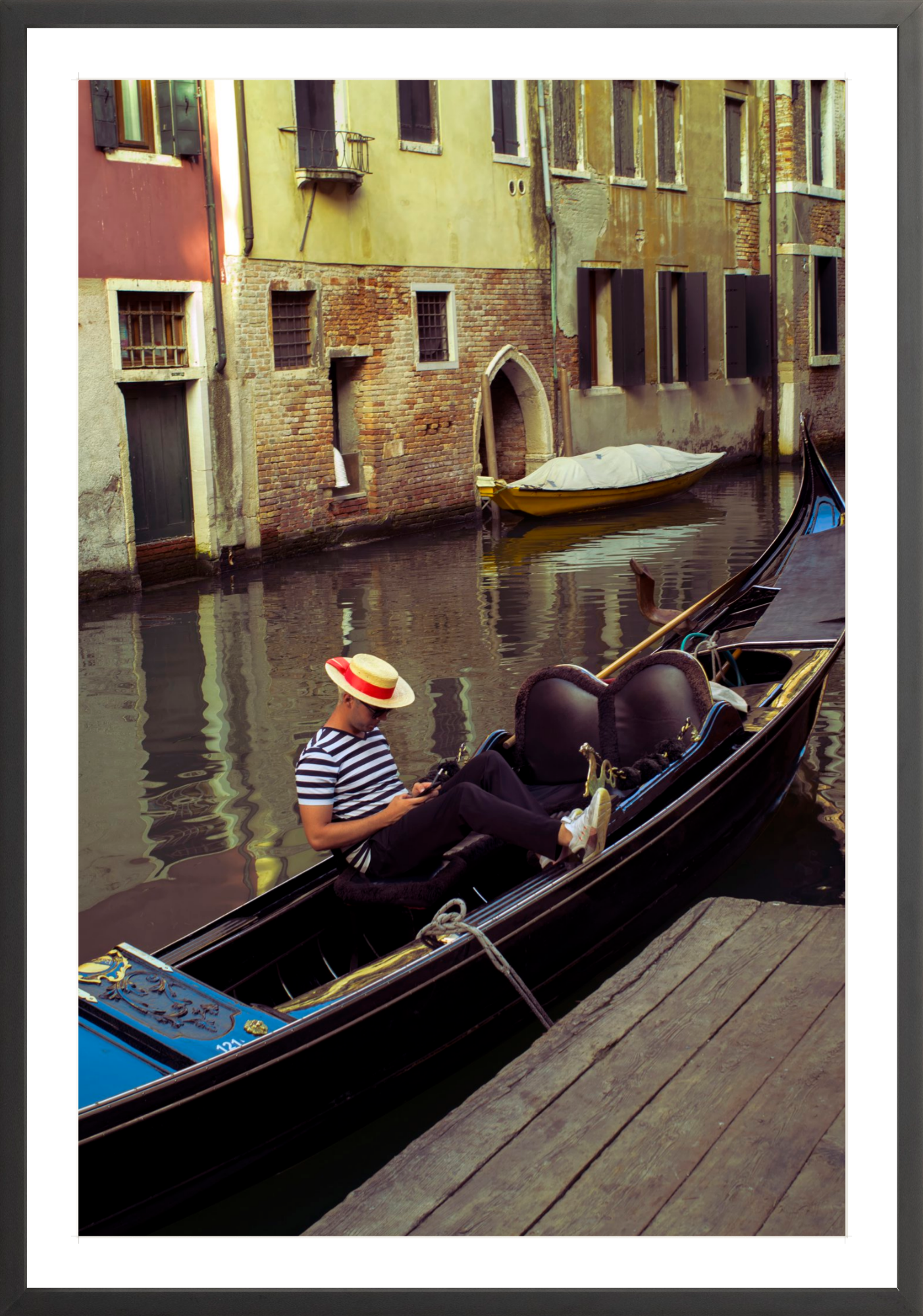 #Framed Print_30x45"_Black